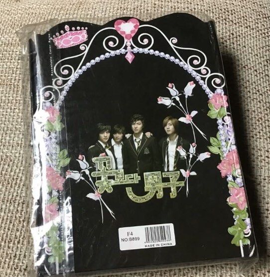 F4 Korean version diary (Category: Stationery & School Supplies) located in Manila. Submitted by carou35896 (Listing ID 1454470189, Image 2). Description: with lock.
