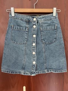 (Category: ) located in . Submitted by sgsellingclothes (Listing ID 1454427982, Image 1). Description: .