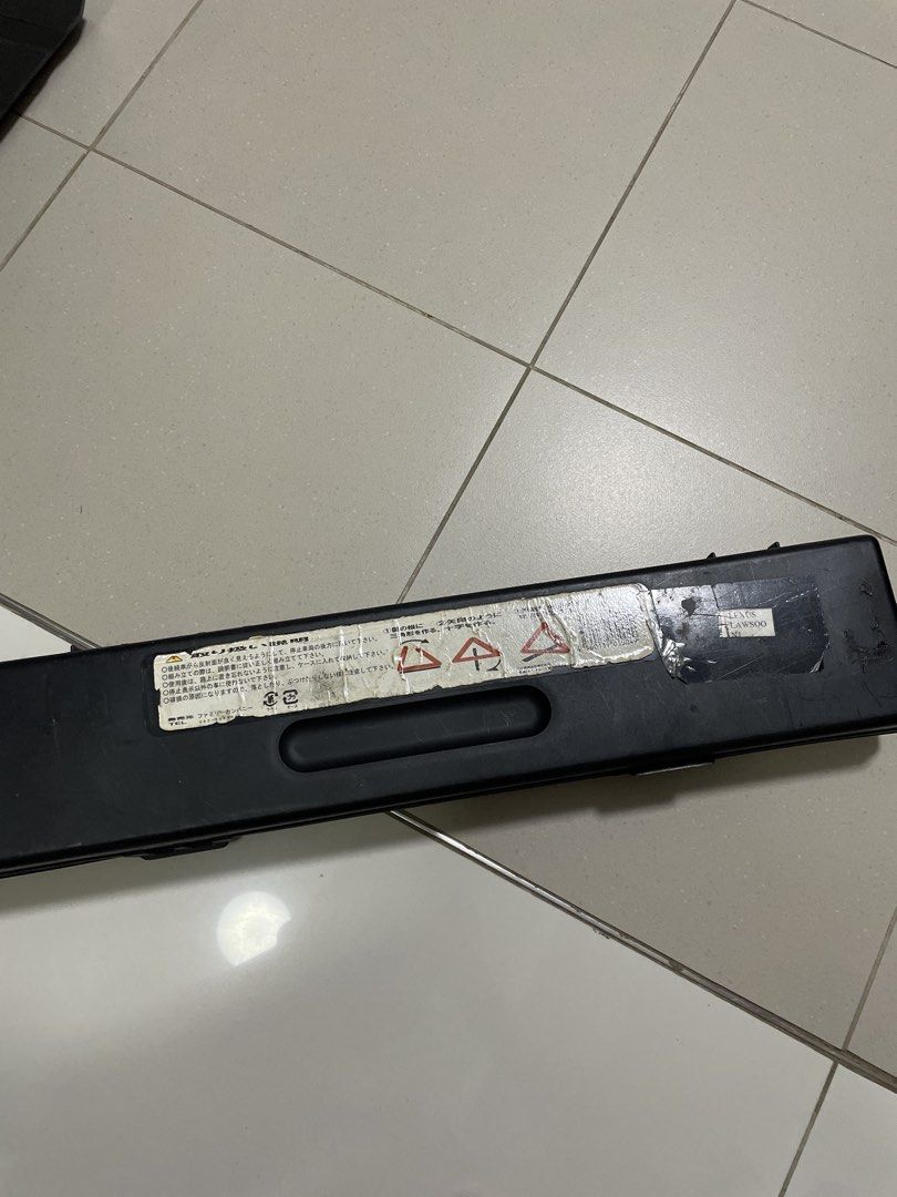 Foldable triangle (Category: Emergency Tools) located in Singapore. Submitted by NLAS_FOAM (Listing ID 1454533284, Image 1). Description: .