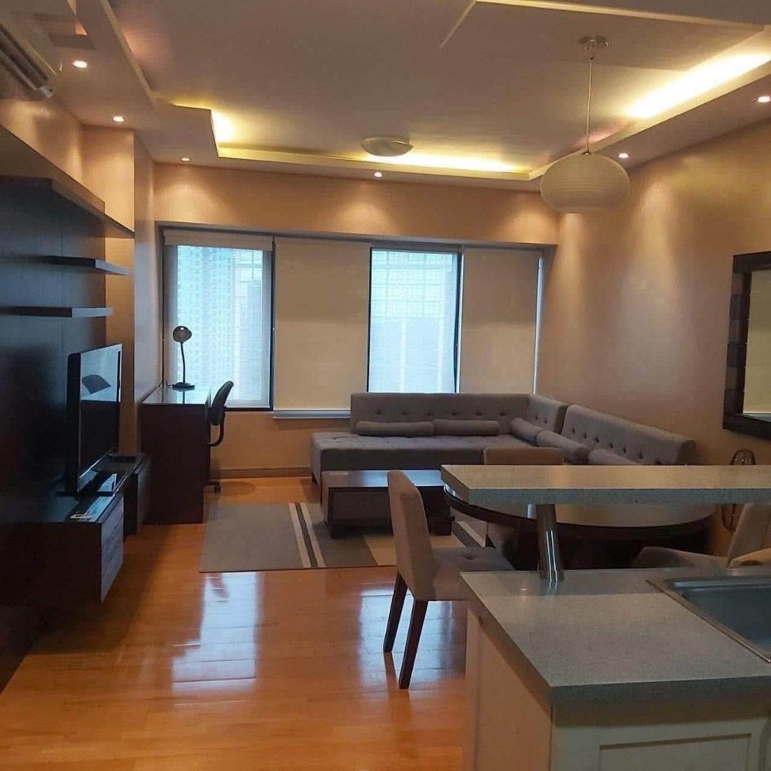 FOR LEASE ONE ROCKWELL MAKATI (Category: Apartments & Condos) located in Paranaque City. Submitted by rdsamson_888 (Listing ID 1454555822, Image 1). Description: DETAILS: ✅ One Bedroom ✅ 59 SQM ✅ Fully Furnished ✅ ₱72K Monthly + 1 week free Rent ✅ Payment terms: 2+2 #onerockwell #onerockwellforlease #onerockwellforrent #rockwellcondo #rockwellliving #luxuryhomes.