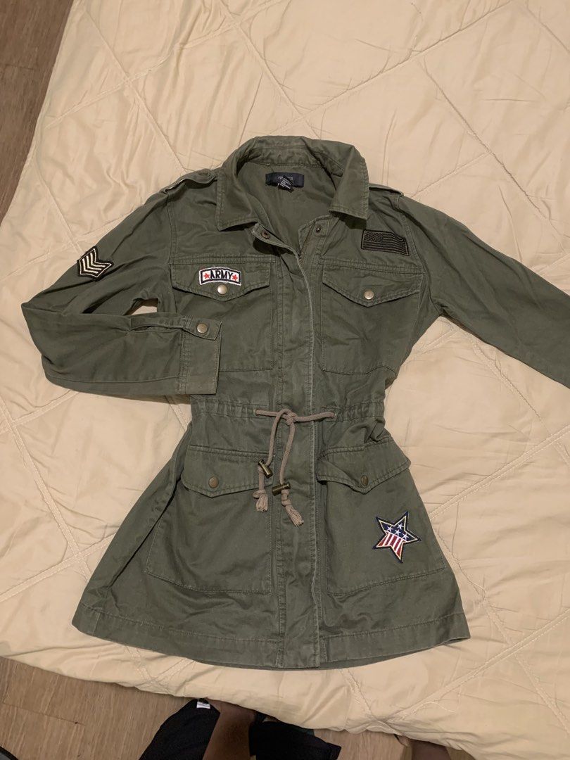 Forever 21 Army Jacket (Category: Coats, Jackets and Outerwear) located in Manila. Submitted by coquettecore (Listing ID 1454534045, Image 1). Description: Size: Medium Women Army Green Military Jacket Collar Type GCASH LALAMOVE .