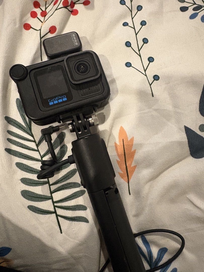 Gopro Hero black 13 (Category: Cameras) located in Manila. Submitted by itschristnotkris (Listing ID 1454480868, Image 1). Description: Complete set as is Honest issues: no more box and chargers .
