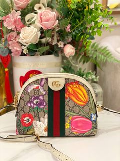 (Category: ) located in . Submitted by watchluxury888 (Listing ID 1454417797, Image 1). Description: .