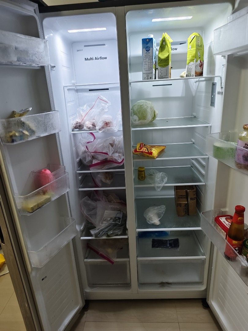 HISENSE RC-65WS18.3 cu.ft (Category: Refrigerators and Freezers) located in Manila. Submitted by cosmicrabbit-c5bc (Listing ID 1454473397, Image 2). Description: Key Specifications & FeaturesTotal Capacity: Approx. 519 Liters (334L refrigerator compartment and 185L freezer)Cooling System: Total No-Frost technology with a Multi Air Flow system to distribute cold air evenlyPerformance Modes: Super Freeze and Super Cool functions for rapid chillingD