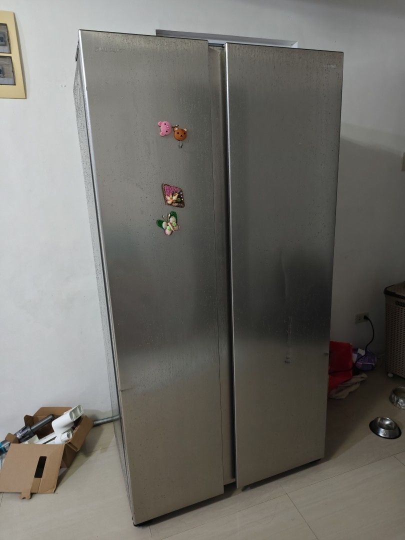HISENSE RC-65WS18.3 cu.ft (Category: Refrigerators and Freezers) located in Manila. Submitted by cosmicrabbit-c5bc (Listing ID 1454473397, Image 1). Description: Key Specifications & FeaturesTotal Capacity: Approx. 519 Liters (334L refrigerator compartment and 185L freezer)Cooling System: Total No-Frost technology with a Multi Air Flow system to distribute cold air evenlyPerformance Modes: Super Freeze and Super Cool functions for rapid chillingD