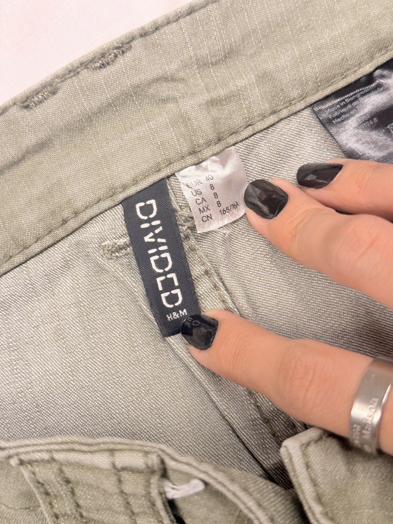 H&M Y2k Green Flared Jeans (Category: Jeans) located in Quezon City. Submitted by ccmirae (Listing ID 1454477172, Image 2). Description: .