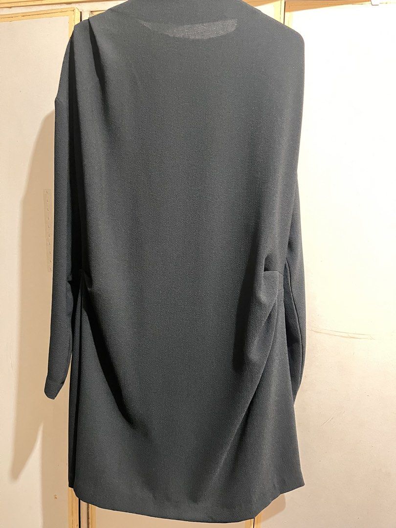 HnM Dress (Category: Dresses) located in Mabalacat. Submitted by mnlang (Listing ID 1454532543, Image 2). Description: HnM dress Used for grad only Pampanga.