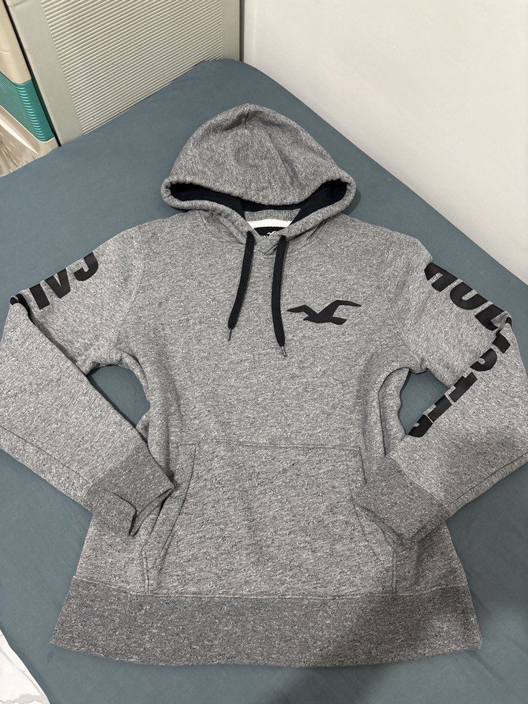 Hollister California Jacket size XL (Category: Coats, Jackets and Outerwear) located in Rizal. Submitted by scjcollections (Listing ID 1454473828, Image 2). Description: .