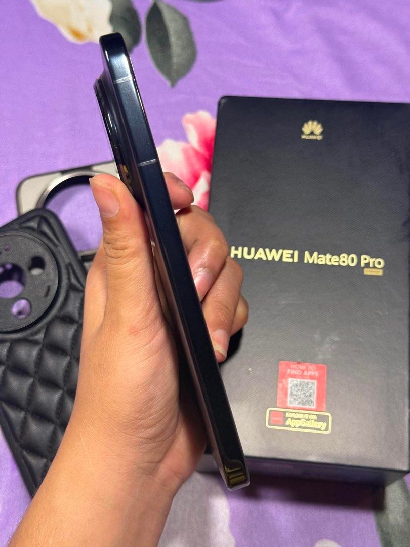 Huawei Mate 80 Pro 512GB (Category: Huawei) located in Taguig. Submitted by colecole2 (Listing ID 1454527207, Image 3). Description: Huawei mate 80 pro 512gb Black Openline Complete original package Good as new For sale or swap Selling price: 49,999 Test and check all you want upon meet up taguig or nearby.