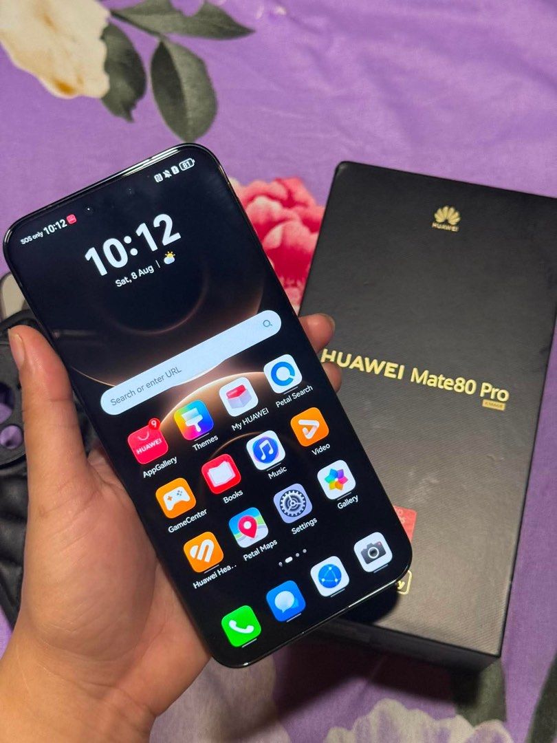 Huawei Mate 80 Pro 512GB (Category: Huawei) located in Taguig. Submitted by colecole2 (Listing ID 1454527207, Image 2). Description: Huawei mate 80 pro 512gb Black Openline Complete original package Good as new For sale or swap Selling price: 49,999 Test and check all you want upon meet up taguig or nearby.