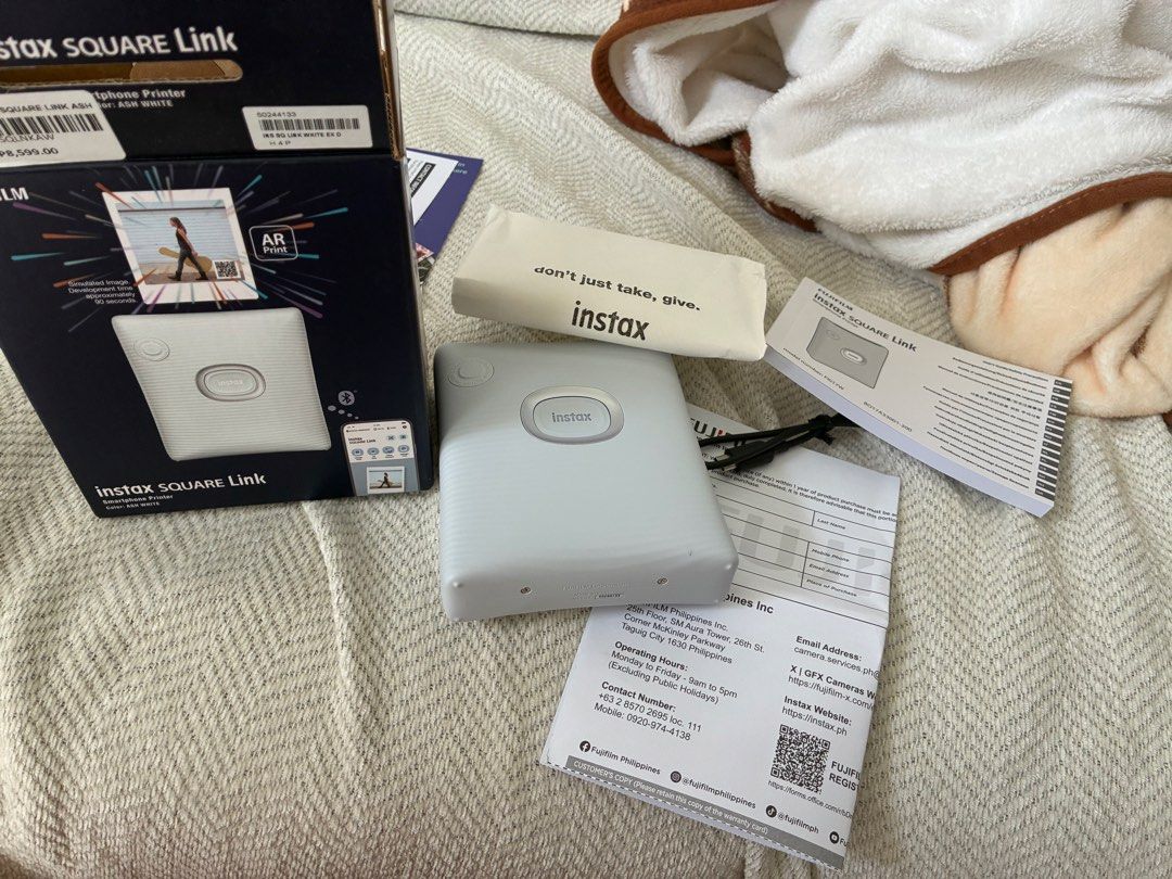 Instax link square printer (Category: Printers, Scanners & Copiers) located in Makati City. Submitted by momoco2056 (Listing ID 1454391593, Image 2). Description: It’s in warranty, I only used it once. It is brand new, cause I have many instax cameras, I don’t use it anymore! Available :Lalamove/ meetup in BGC Pay method: Gcash/cash payment.