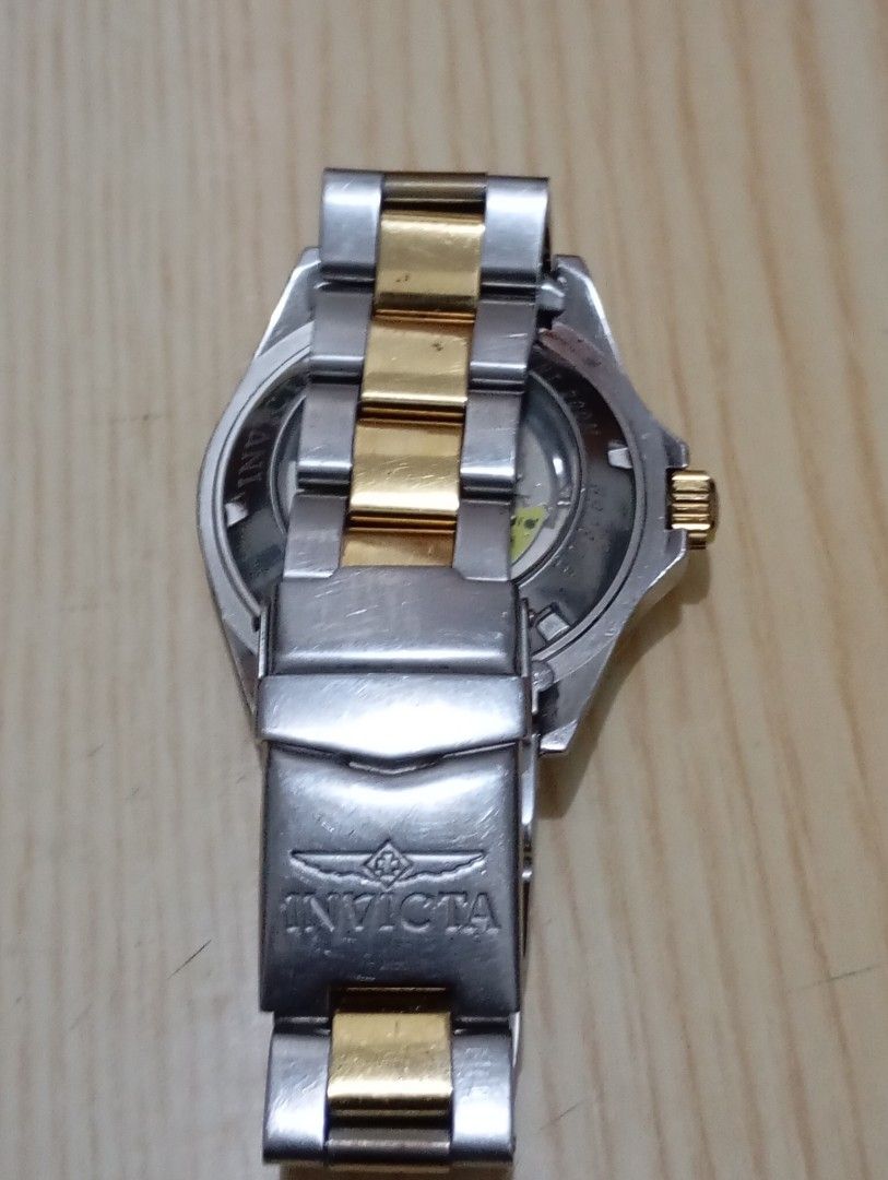 Invicta automatic (Category: Men's Watches) located in Las Pinas. Submitted by quick_deals_great_finds2 (Listing ID 1454488631, Image 3). Description: Original good working condition Automatic 40mm Fits wrist 6.8 inches.