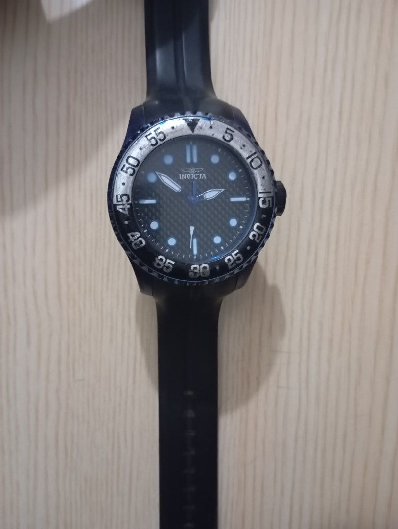 Invicta pro diver big size (Category: Men's Watches) located in Las Pinas. Submitted by quick_deals_great_finds2 (Listing ID 1454497312, Image 2). Description: Original good working condition Quartz with battery Big size 50mm Fully functional.