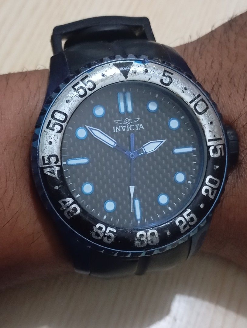 Invicta pro diver big size (Category: Men's Watches) located in Las Pinas. Submitted by quick_deals_great_finds2 (Listing ID 1454497312, Image 3). Description: Original good working condition Quartz with battery Big size 50mm Fully functional.