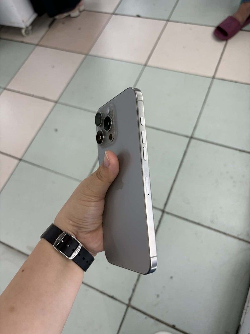 Iphone 16 Pro Max 1TB 88% BH Dualsim FU (Category: iPhone 16 Series) located in San Juan City. Submitted by keannagadgetph (Listing ID 1454379787, Image 2). Description: Available for today's. IPhone 16promax 1TB 88% bh Factory unlock 95% Makinis No issue Dualsim Accepting swap / Trade in / installment / walk in For fast transaction 09777177470 look for alyanna Fb page : javeds gadget shop.