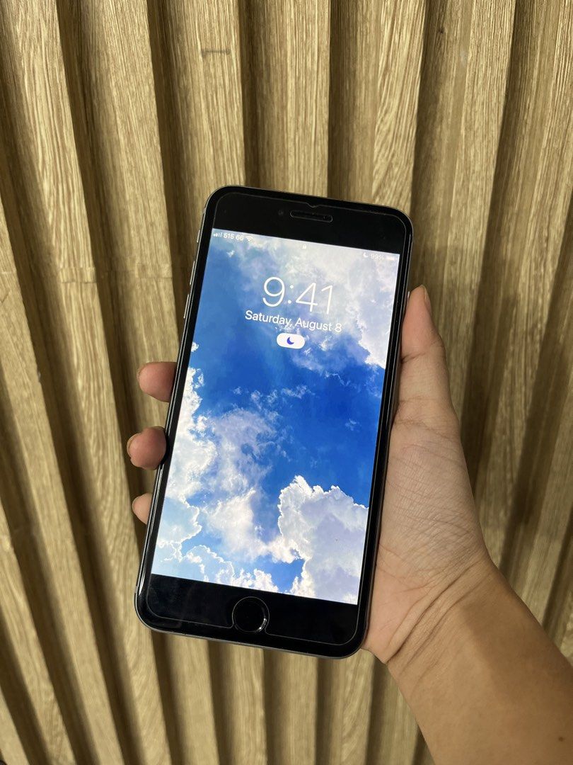 iPhone 6s plus 32gb / alternative digicam (Category: iPhone 6 Series) located in Floridablanca. Submitted by common.room (Listing ID 1454543461, Image 2). Description: last price already I’m the first owner of this phone 100% batt health original w/ box ONLY + free clear case no sim lock working lahat including fingerprint smooth wala pang napalitan Good for backup phone and alternative digicam! 😇 note: since original battery and old model mabil
