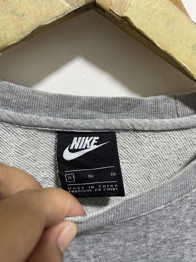Jacket (Category: Coats, Jackets and Outerwear) located in Santiago. Submitted by UkayLuxxSelector (Listing ID 1454394404, Image 2). Description: Ukay source Good as new.