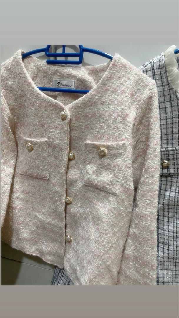 Jacket (Category: Coats, Jackets and Outerwear) located in Bayan Lepas. Submitted by pinkyrabbitss (Listing ID 1454522077, Image 1). Description: ori price 2 Rm70.