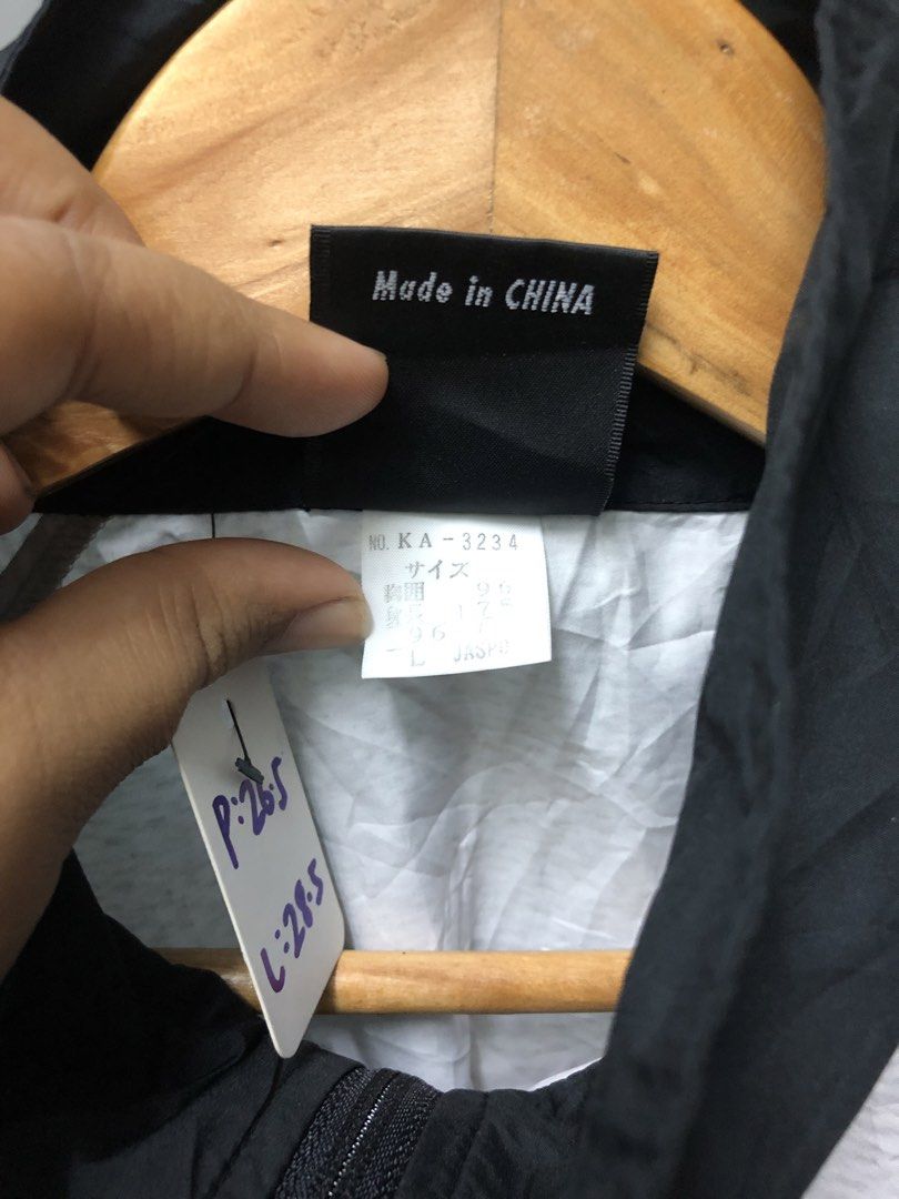 Jacket Kappa (Category: Coats, Jackets and Outerwear) located in Bedong. Submitted by ayaazstore (Listing ID 1454510318, Image 3). Description: Pit : 26.5 Labuh : 28.5.