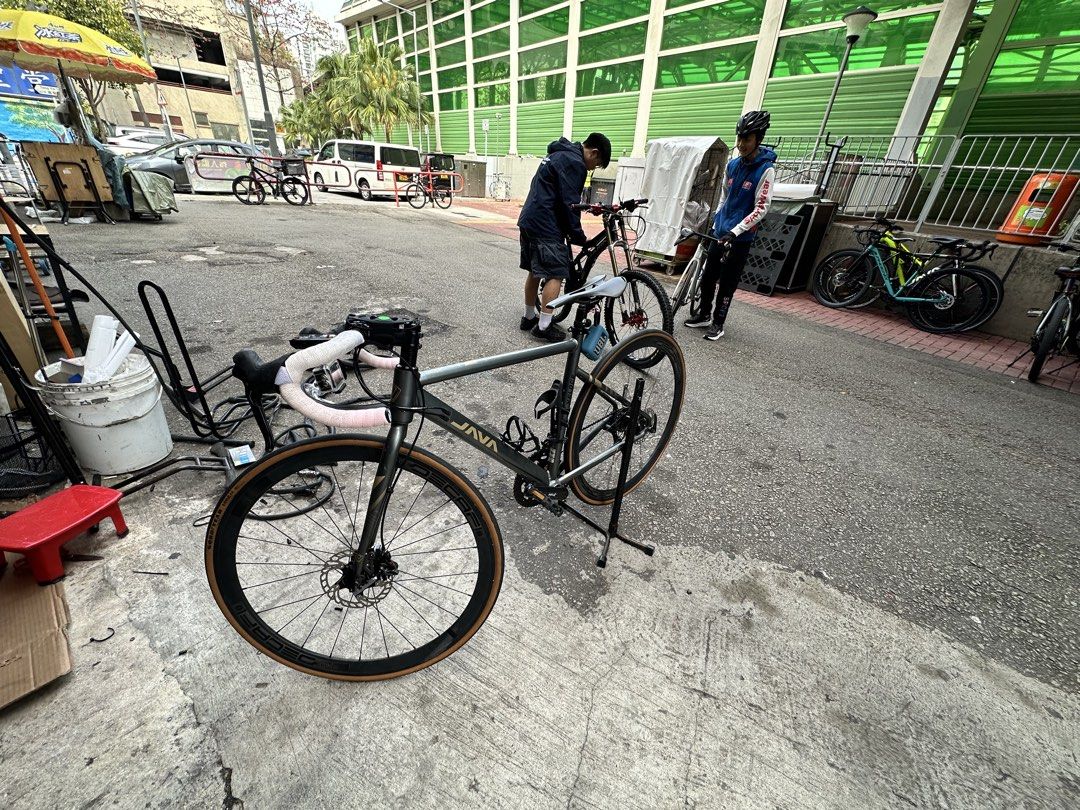 JAVA （分類：單車）位於 Hong Kong。 由 pcb9n6tj4999891 提交（商品編號 1454515413，圖片 1）。簡介： 9x2 換咗把布 非常急放。