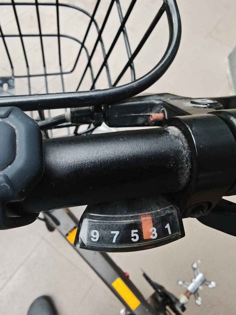 Java Aria Folding Bicycle (Category: Bicycles) located in Singapore. Submitted by a_fernvale_seller (Listing ID 1454535086, Image 6). Description: Can Negotiate ✅ Official Java Aria Foldable ✅ Carbon Frame ✅ Upgraded Tyres (Schwalbe One, 20x1.10) ✅ Upgraded Promend Pedals ✅ Upgraded Promend Handles ✅ Upgraded Litepro Seatbar ✅ Upgraded Velo Memory Form Seat ✅ 9 x 3 Gear Speed ✅ Can always be customised ℹ️ Only Bell & Basket included ℹ️ Minor Rust