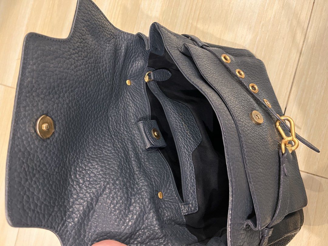 Jill Stuart leather two way bag (Category: Cross-body Bags) located in Pasay City. Submitted by curatedclothing (Listing ID 1454390409, Image 3). Description: Genuine leather Gold and okay and hardwares.