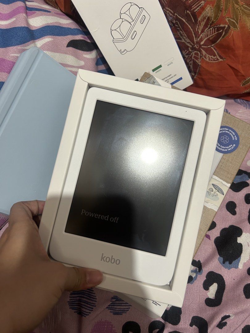 Kobo Clara Colour (Category: E-Readers) located in Quezon City. Submitted by purple.fairy (Listing ID 1454450237, Image 2). Description: - Kobo Clara HD e-reader (White) - Comes with a light blue case - Clear and bright screen, perfect for reading - Good battery life - Includes original box and charger - Great for book lovers on the go rfs: upgrading to kobo library colour.