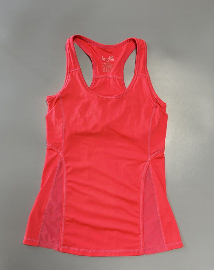 Kyodan racerback athletic tank top (Category: Activewear) located in Quezon City. Submitted by archivesbya (Listing ID 1454427755, Image 1). Description: Kyodan racerback athletic tank top Condition: 9/10 Width: 14.5 inch Length: 25 inch Issue m: None Very stretchy and vibrant color has inner sports bra best fit to xs-s frame 📍Location: Fairview, QC.