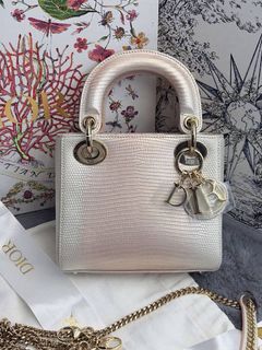 (Category: ) located in . Submitted by chicluxury (Listing ID 1454555633, Image 1). Description: .