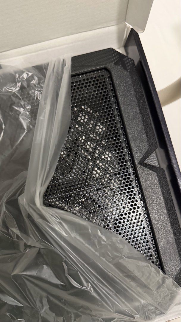 Laptop Cooling Pad (Category: Other Accessories) located in Bulacan. Submitted by __iyah (Listing ID 1454500495, Image 2). Description: - X5 Cooling Pad - From Gigahertz - Used Once only NEGOTIABLE.