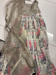 (Category: ) located in . Submitted by preloved_02 (Listing ID 1454524570, Image 1). Description: .