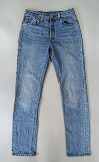 (Category: ) located in . Submitted by aydenthriftwear (Listing ID 1454398765, Image 1). Description: .