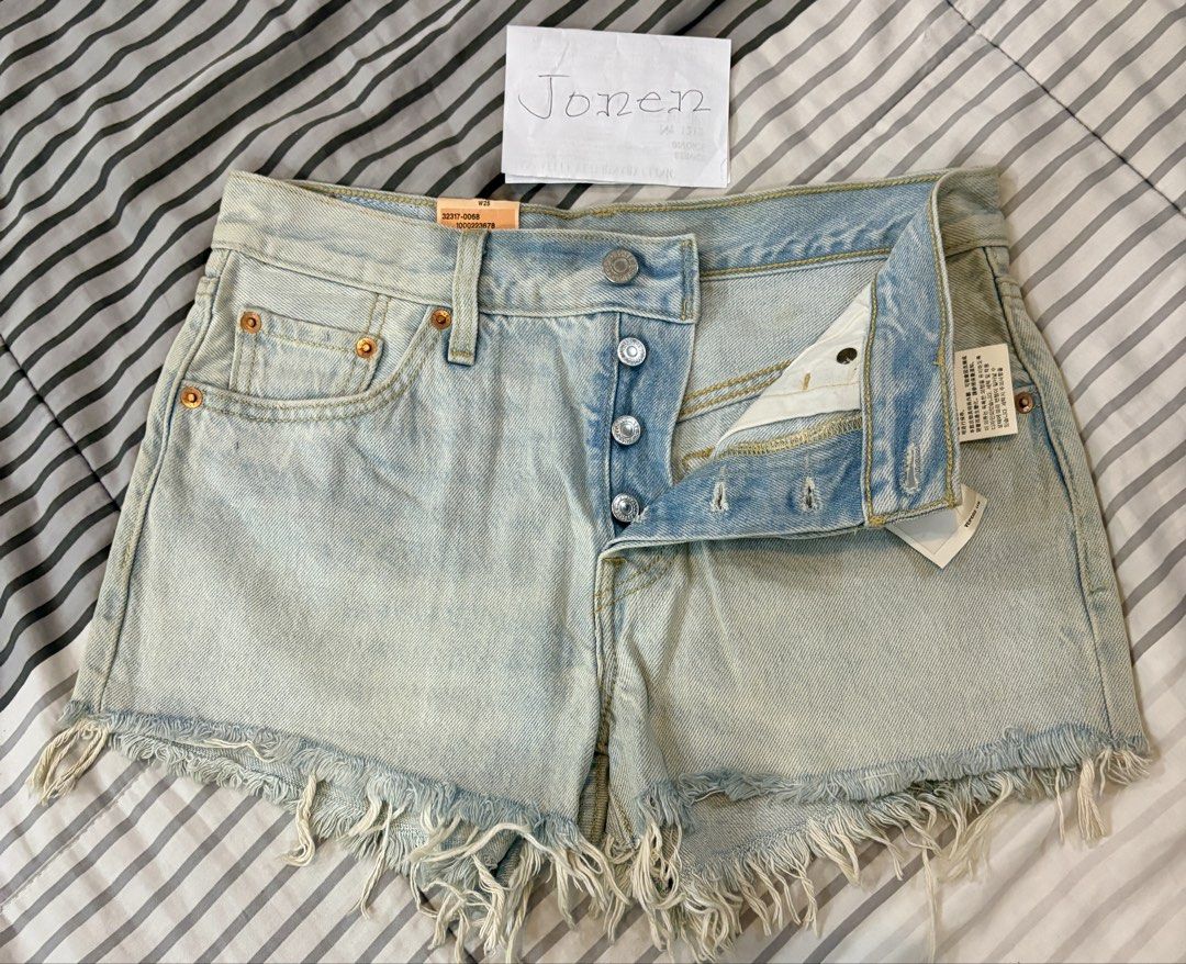 Levis 501 Shorts for Women (Category: Shorts) located in Cavite. Submitted by SOLEBEN (Listing ID 1454374978, Image 2). Description: Levis 501 Shorts for Women Size on Tag: W25 Actual Waist: W29 100% Cotton Payment First Color may vary due to lighting..