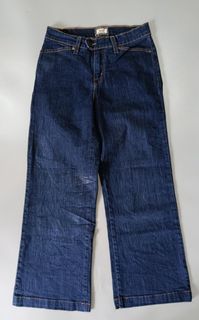 (Category: ) located in . Submitted by aydenthriftwear (Listing ID 1454394058, Image 1). Description: .