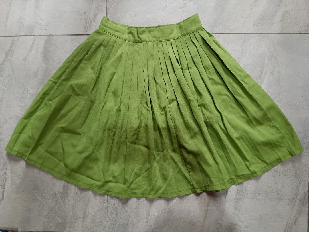 LIME GREEN PLEATED SKIRT (ABAYANANGELA) (Category: Skirts) located in Bacoor. Submitted by abayanangela (Listing ID 1454467087, Image 1). Description: ❤️ Lime Green Pleated Skirt ❤️ Small Size.