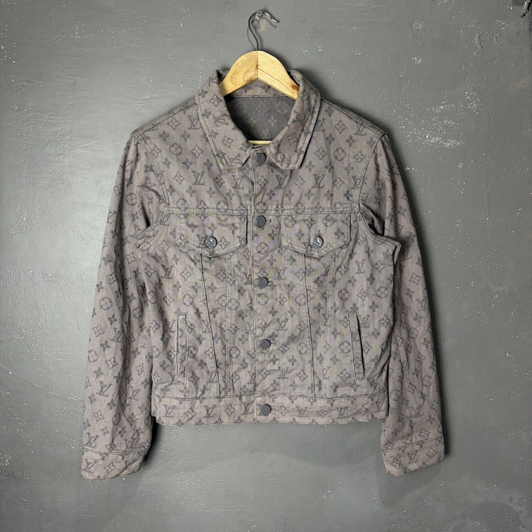 Louis Vuitton Monogram Denim Jacket (Category: Luxury Apparel) located in Manila. Submitted by yourtherapist_ (Listing ID 1454432852, Image 1). Description: Louis Vuitton Monogram Denim Jacket Tagged as 42 Excellent condition No flaws Wash needed Measurements Width - 20” Length - 23” Sleeve - 23” Shoulder - 17” 3,500.
