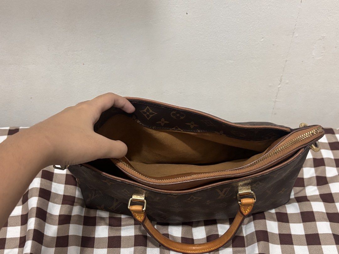 Louis Vuitton Pallas Tote Monogram (Category: Luxury Bags & Wallets) located in Pasig City. Submitted by barbiegyal (Listing ID 1454506420, Image 2). Description: Disclaimer! Item is thrifted and has flaws. Please authenticate at your own discretion.See photos for details. -Hardware: Gold with scatches/fading -Monogram canvas and leather -Spacious interior -Working zipper and magnet closure -Negotiable .