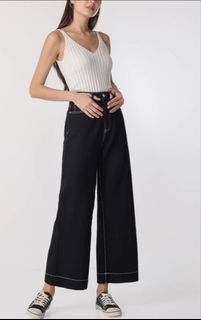 (Category: ) located in . Submitted by hhxcloset (Listing ID 1454470385, Image 1). Description: .