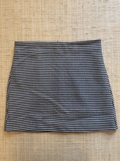 (Category: ) located in . Submitted by ls.closet (Listing ID 1454463014, Image 1). Description: .