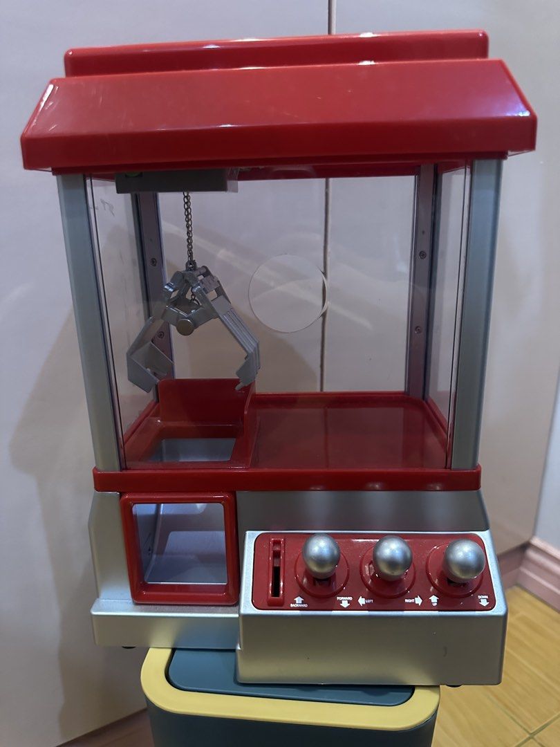 Mini Claw Machine Set with free 20 pcs Egg Balls (Category: Kids Toys) located in Talisay. Submitted by nikkastingz (Listing ID 1454427216, Image 1). Description: 📍Cebu - One of the sides is a bit hazy due to sticky residue - comes with free 20 pcs egg balls that can be used for mini toys for the claw machine - comes with coins to play and batteries (for Cebu SDD buyers only) .