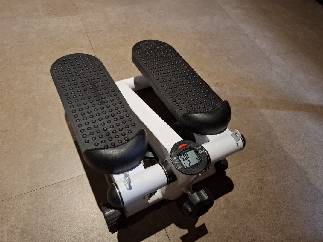Mini Stepper with Resistance Bands (Category: Cardio & Fitness Machines) located in Quezon City. Submitted by cyulaters (Listing ID 1454505334, Image 1). Description: - Compact mini stepper for convenient home workouts - Includes resistance bands for a full-body exercise routine - Digital display tracks your progress: steps, time, and calories burned - Perfect for cardio, leg toning, and quick exercise sessions - Easy to store and use anytime, an