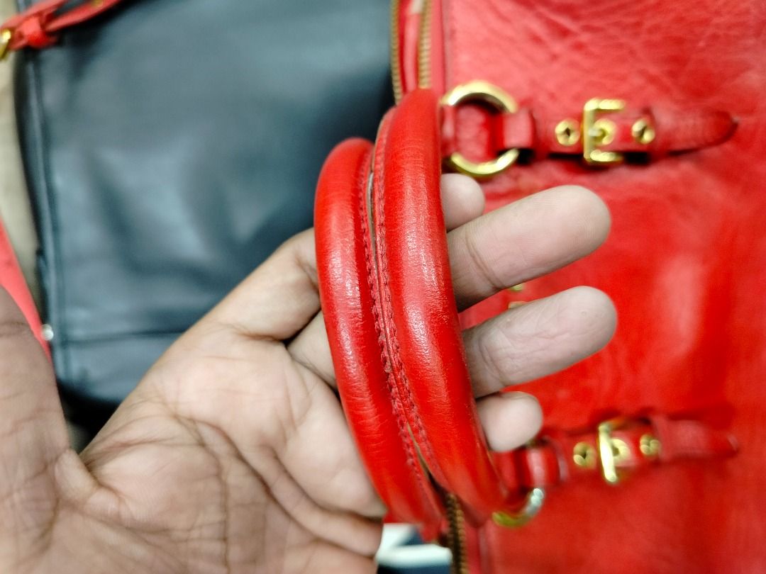 Miumiu (Category: Luxury Bags & Wallets) located in Caloocan City. Submitted by ritubado_19 (Listing ID 1454507846, Image 3). Description: .