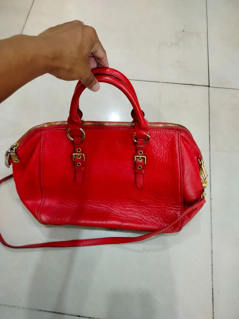 Miumiu (Category: Luxury Bags & Wallets) located in Caloocan City. Submitted by ritubado_19 (Listing ID 1454507846, Image 2). Description: .