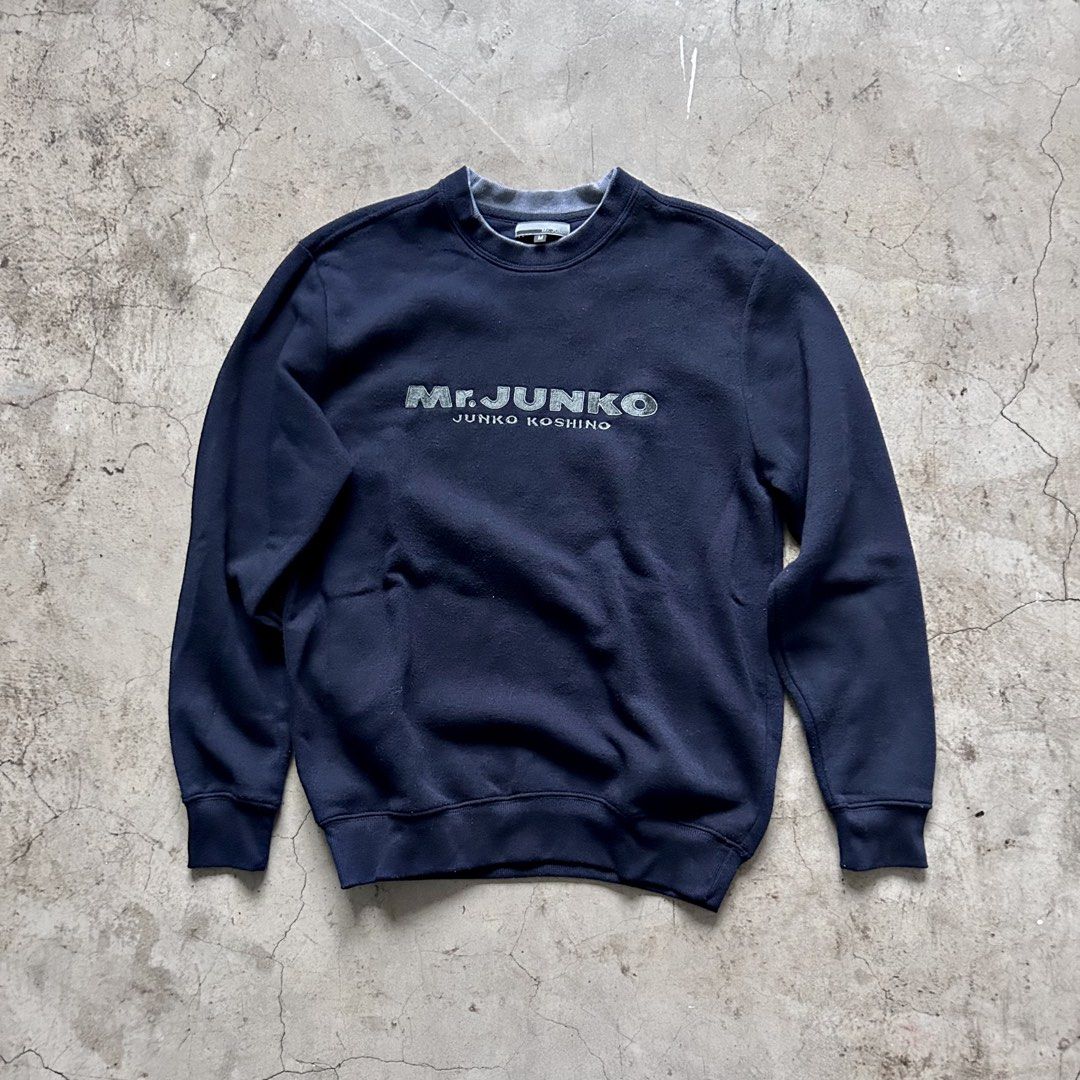 Mr Junko Sweater (Category: Coats, Jackets and Outerwear) located in Quezon City. Submitted by janialee (Listing ID 1454420822, Image 1). Description: Decluttering 💕🌧️ 📍quezon city Mop: GCash or bank transfer Mod: lalamove, jnt.