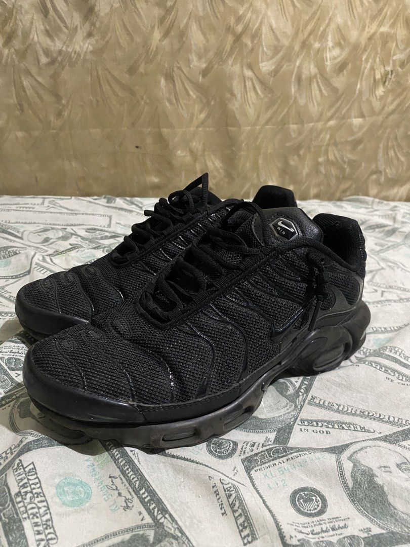 Nike - Air Max Plus Tn Black (Category: Sneakers) located in Paranaque City. Submitted by haslem (Listing ID 1454523443, Image 2). Description: no box prem c0py.