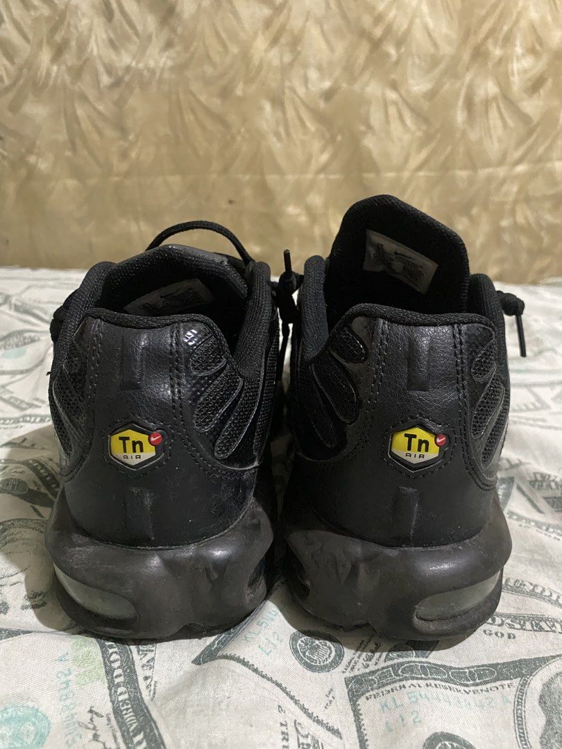 Nike - Air Max Plus Tn Black (Category: Sneakers) located in Paranaque City. Submitted by haslem (Listing ID 1454523443, Image 3). Description: no box prem c0py.