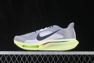 (Category: ) located in . Submitted by khai.uasneakers (Listing ID 1454523947, Image 1). Description: .
