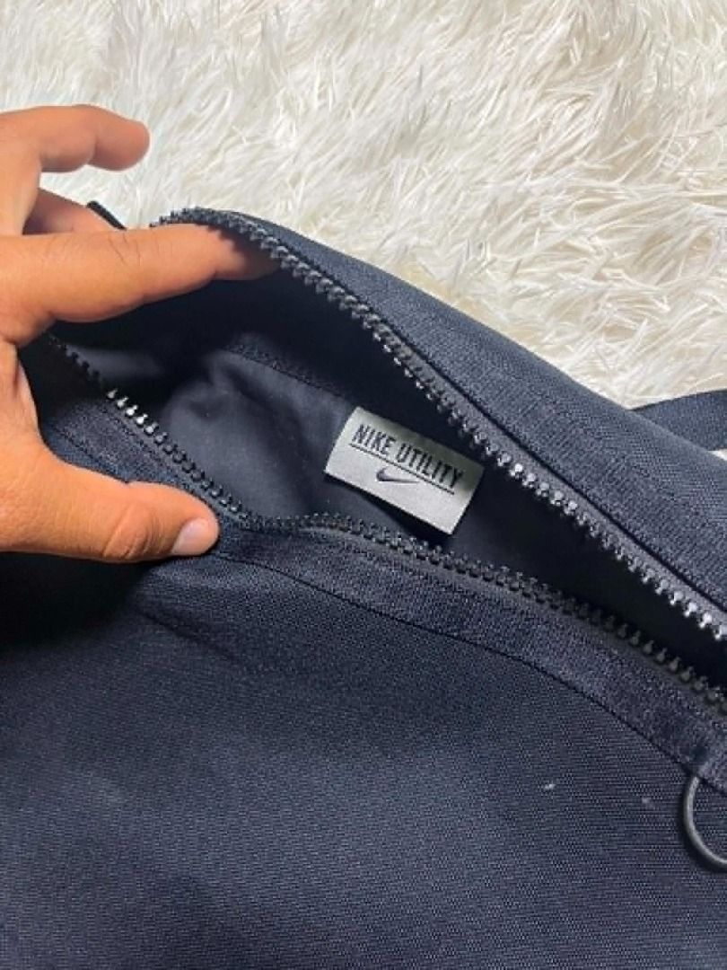 Nike Utility Backpack Black (Category: Backpacks) located in Manila. Submitted by senggggg. (Listing ID 1454536446, Image 3). Description: Excellent Condition Working zip no issue .