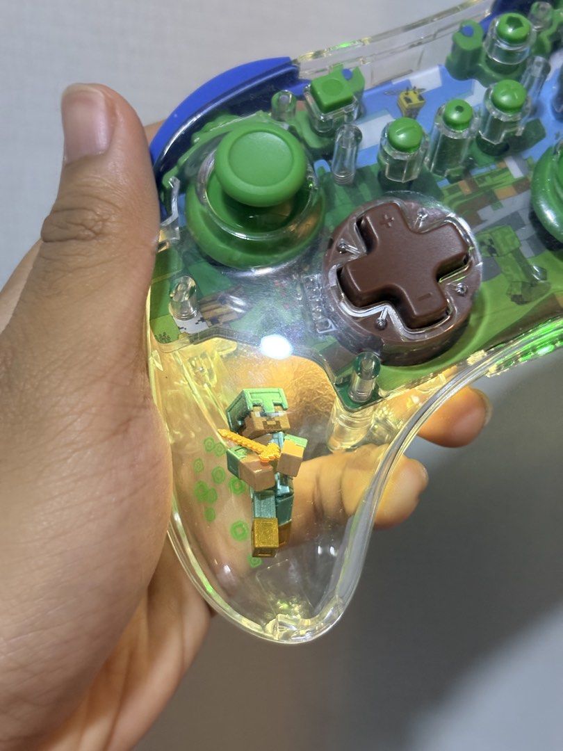 Nintendo Switch Limited Minecraft Controller (Category: Controllers) located in San Fernando. Submitted by jdtyy (Listing ID 1454516404, Image 3). Description: no issues, brand new with box, manuals, and charger only bought this year. minecraft edition bought sa U.S.A.