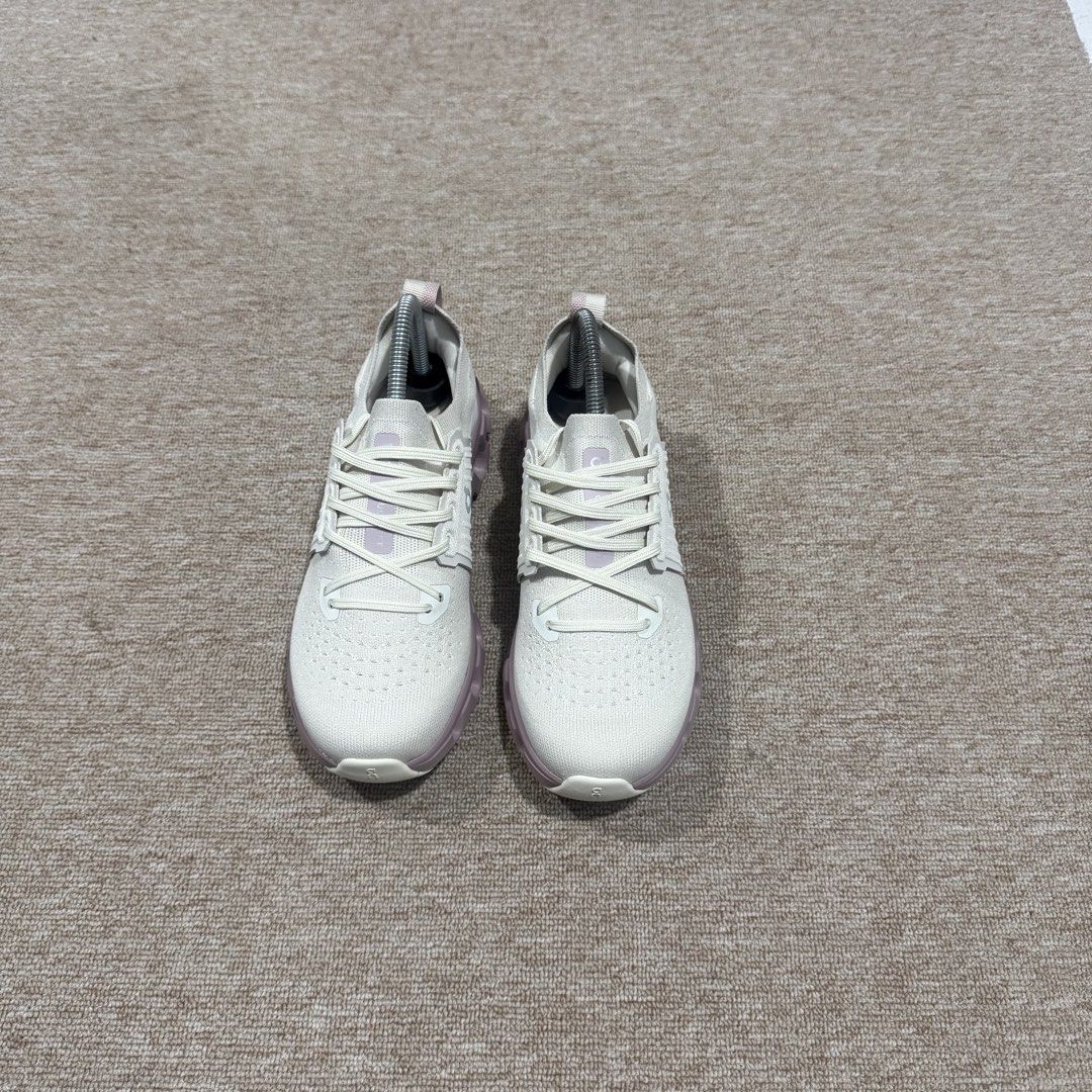ON CLOUD SWIFT PEARL MAUVE (Category: Sneakers) located in Cebu City. Submitted by cjayzuno04940 (Listing ID 1454555081, Image 2). Description: ON COUD SWIFT PEARL MAUVE ORIGINAL✅ US WOMENS-7 EUR-38 CM-24 EXCELLENT CONDITION.